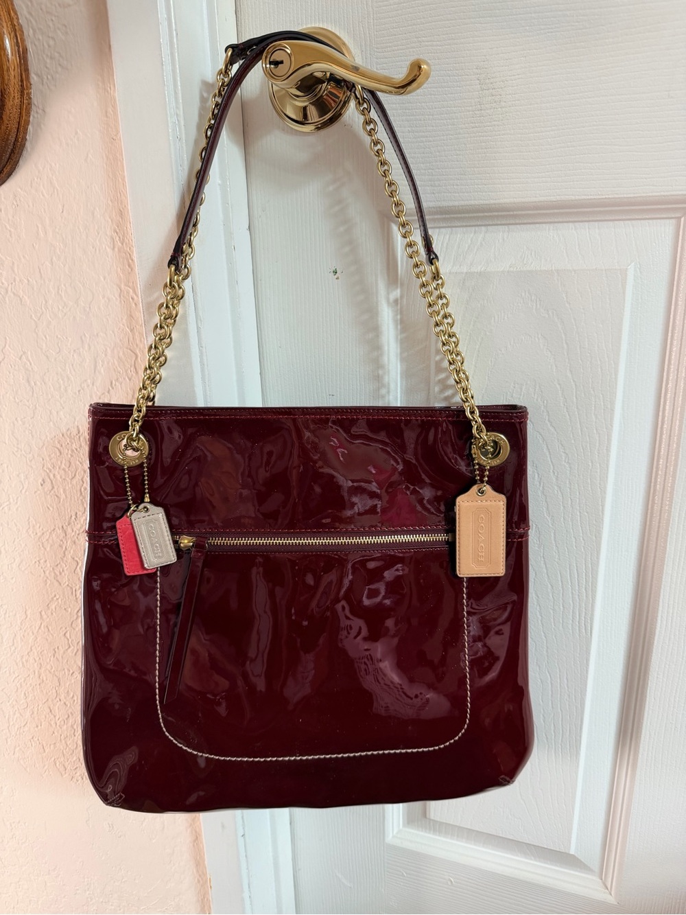 Patent Leather Chain-Handle Shoulder Bag in Deep Wine